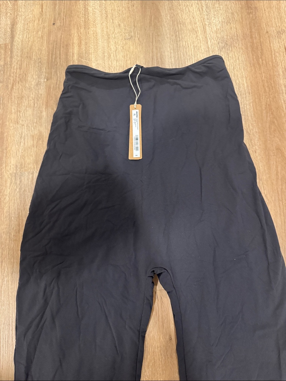 SKIMS Maternity High-Waist Black Stretch Leggings Size M - Picture 3 of 3
